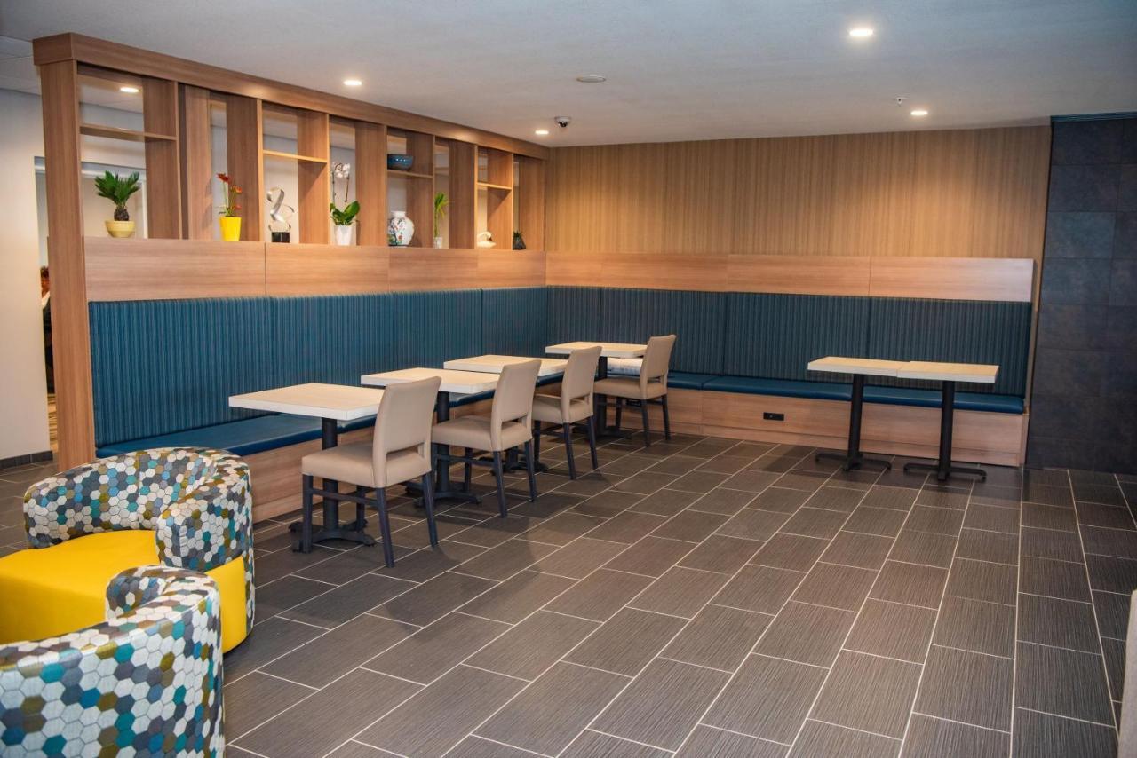 卡莱尔温德姆麦克罗特套房酒店 外观 照片